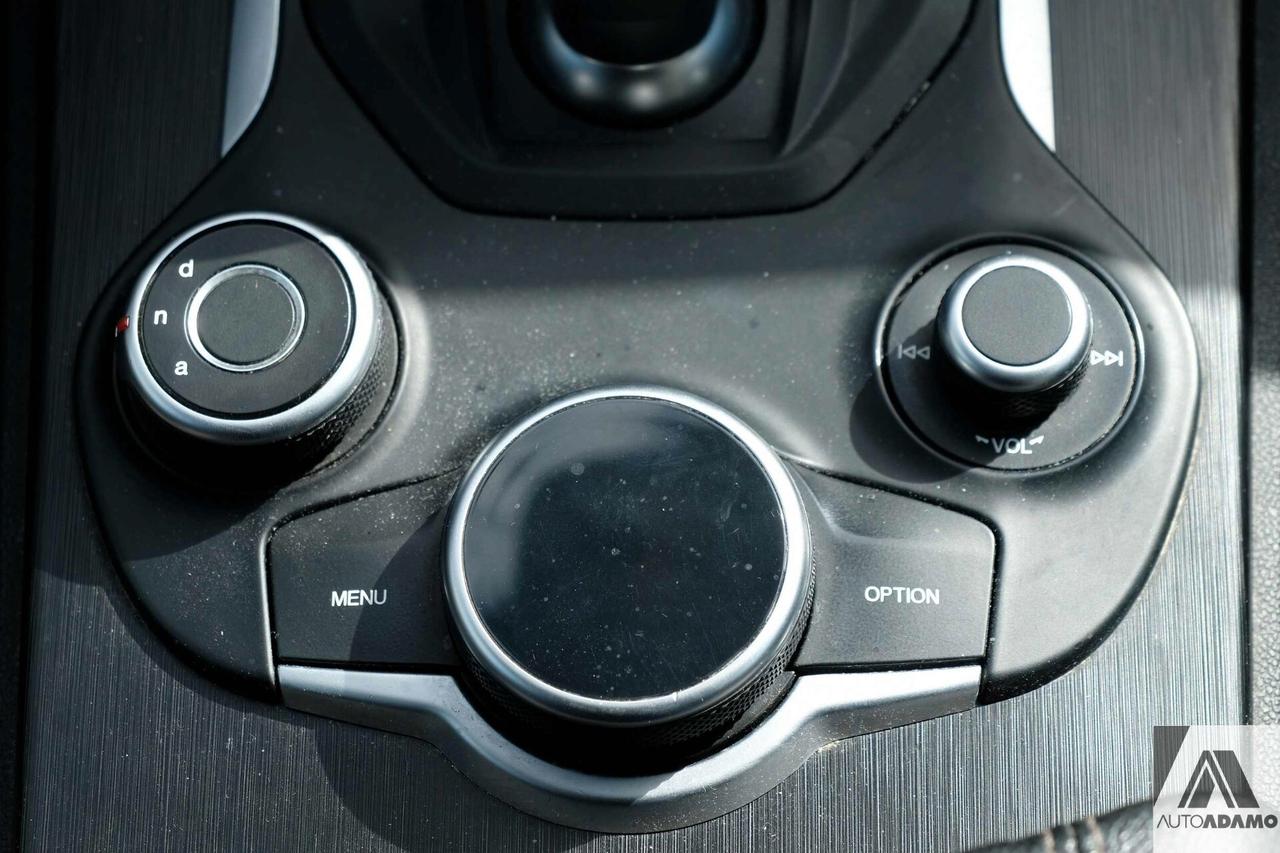 Alfa Romeo Stelvio 2.2 Turbodiesel 180 CV AT8 RWD Executive