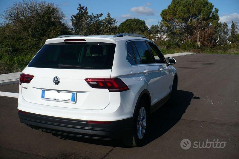 Volkswagen Tiguan 2.0 TDI SCR Business BlueMo...