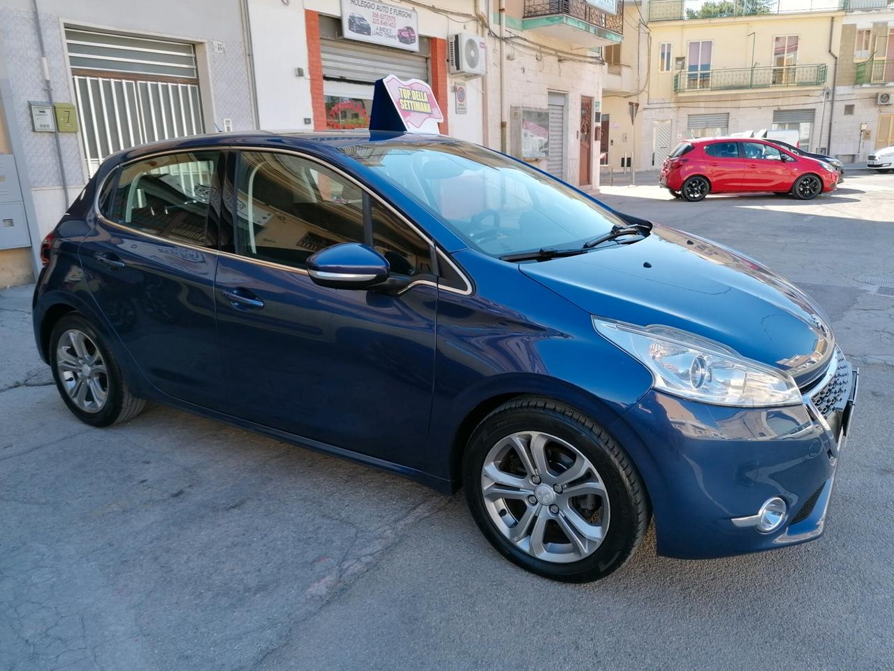 Peugeot 208 1.4 HDi 68 CV 5 porte Allure