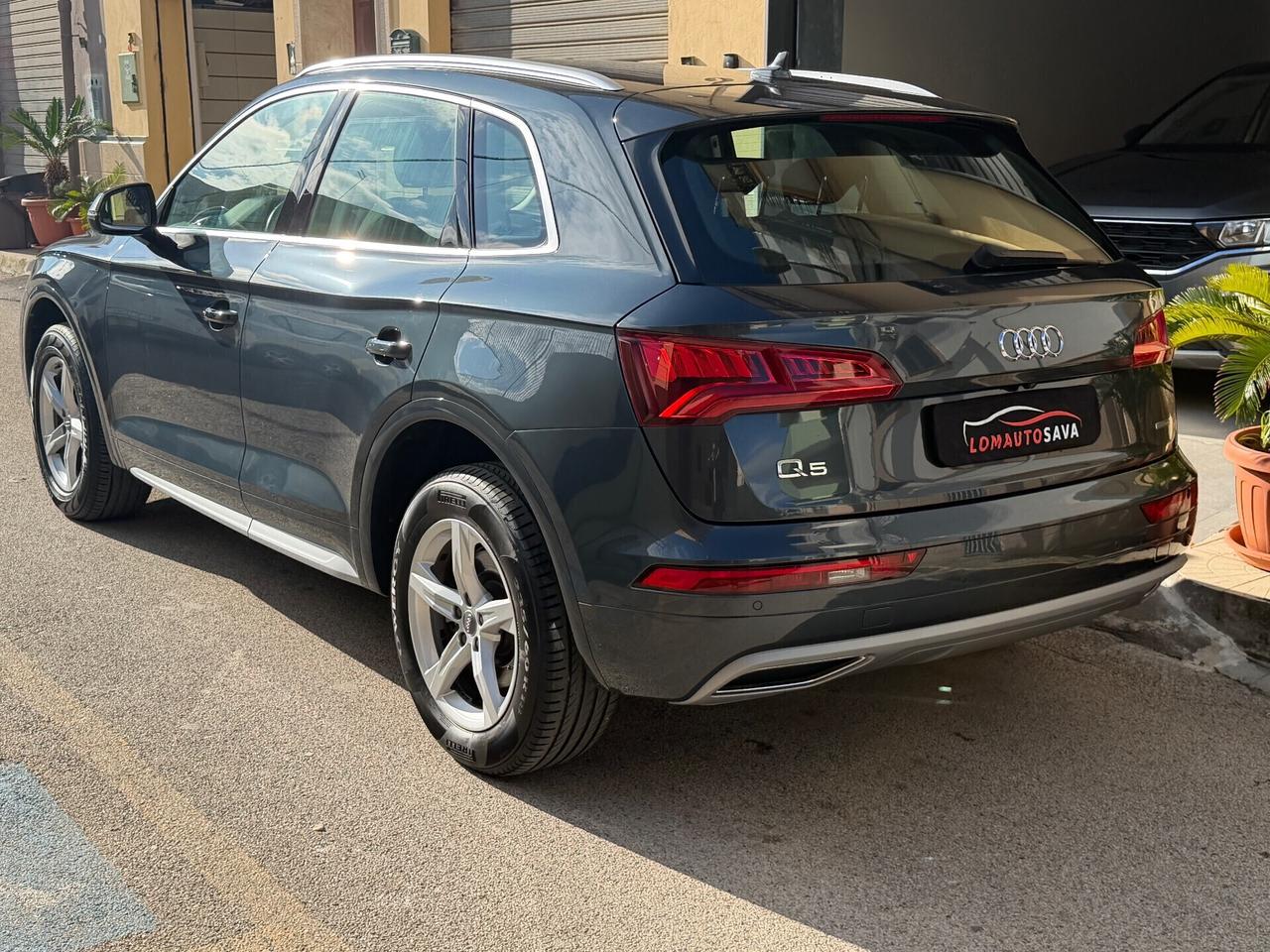 AUDI Q5 35 TDI QUATTRO S TRONIC BUS. SPORT