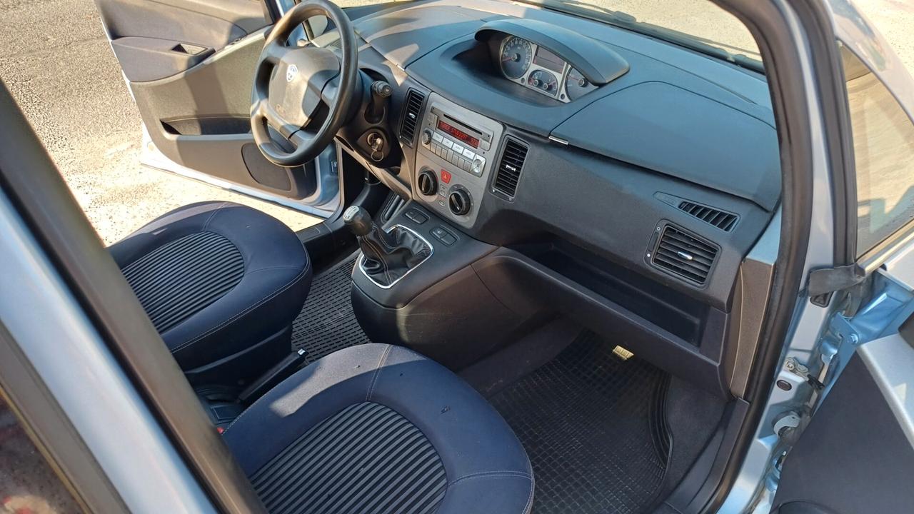 Lancia MUSA 1.3 Multijet 16V Argento