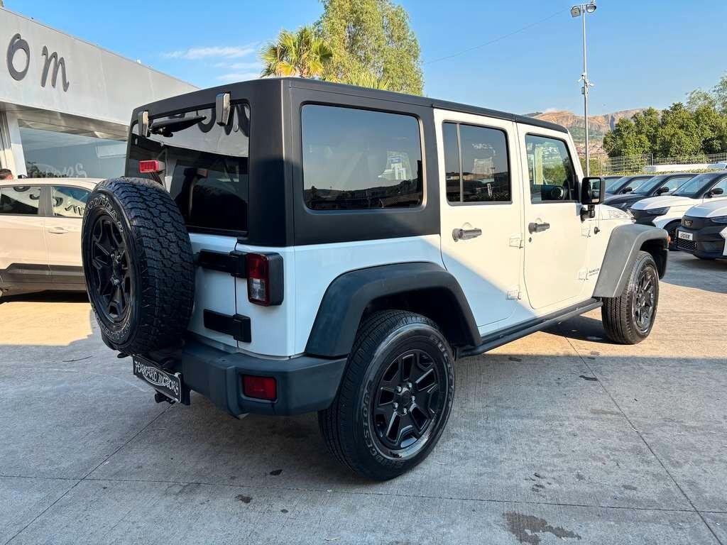 Jeep Wrangler 2.8 CRD DPF Sahara Auto 2012 / KM 196.000 Tua a solo 219 Euro al mese