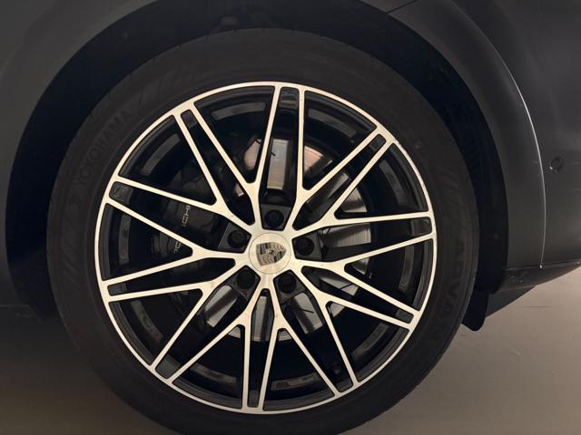 PORSCHE Cayenne Coupé 4.0 V8 Turbo E-Hybrid IVA ESPOSTA
