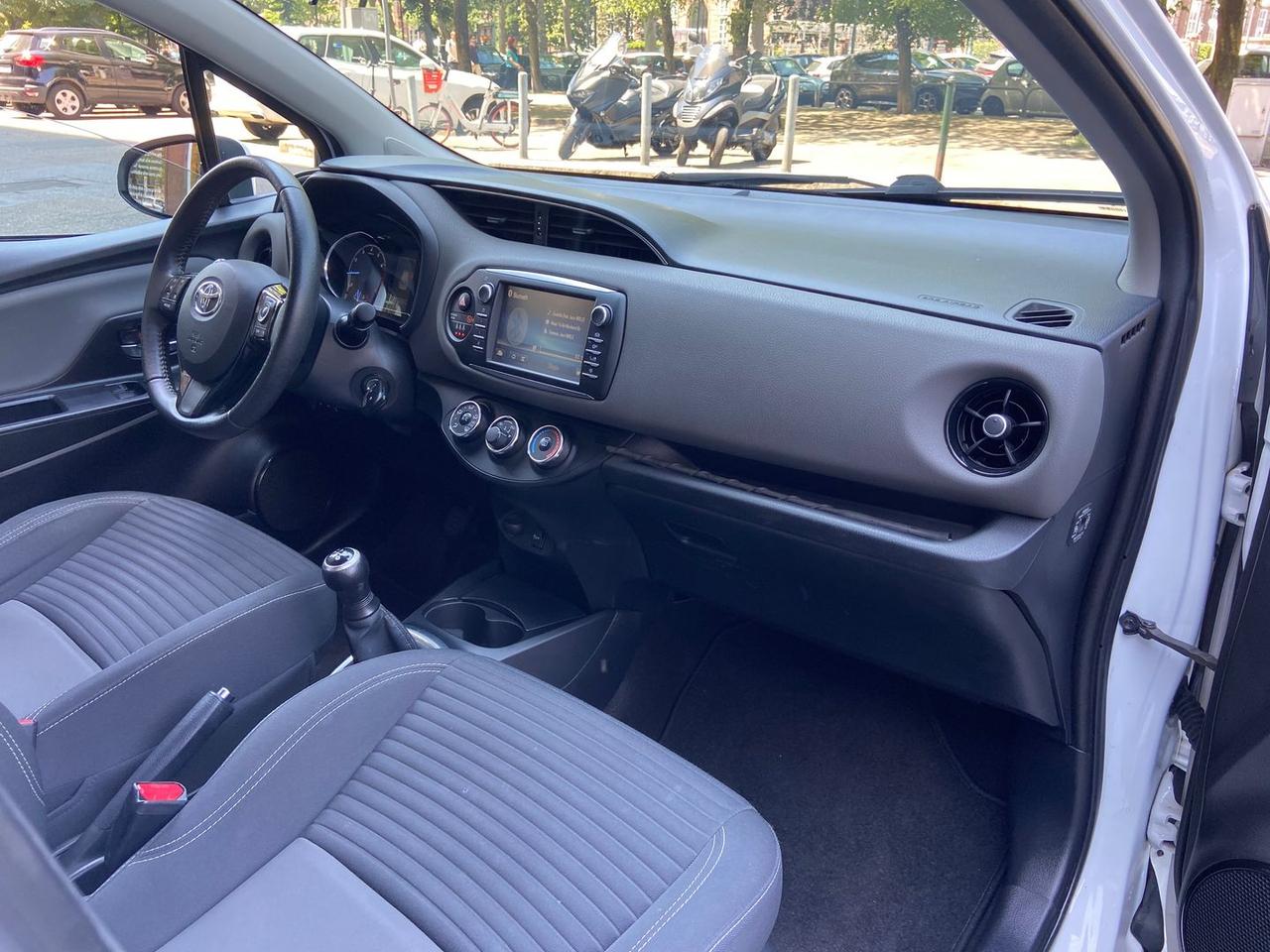 Toyota Yaris Active 1.0 VVT-i #11062