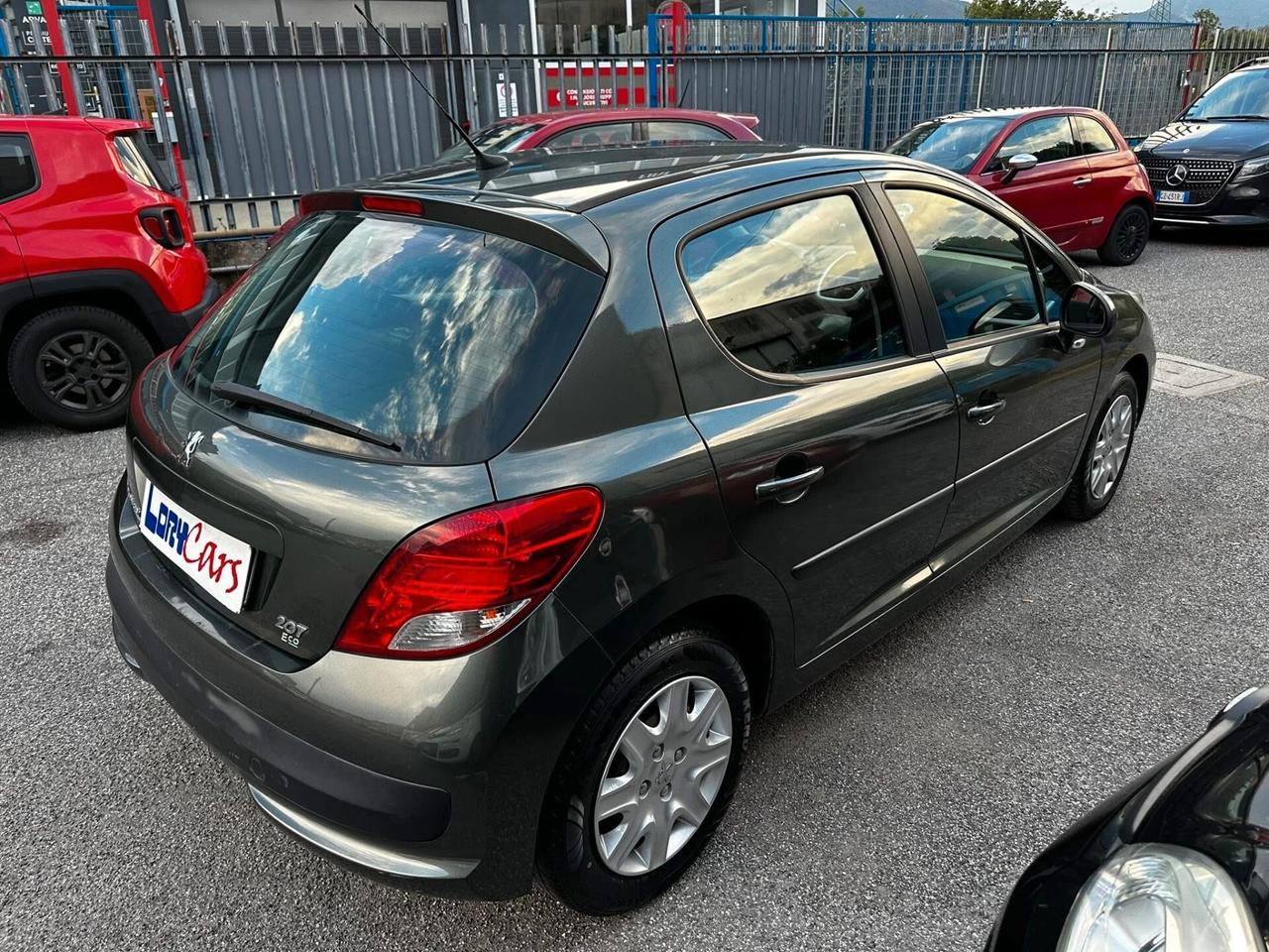 Peugeot 207 1.4 GPL 80.000KM NEOPATENTATI
