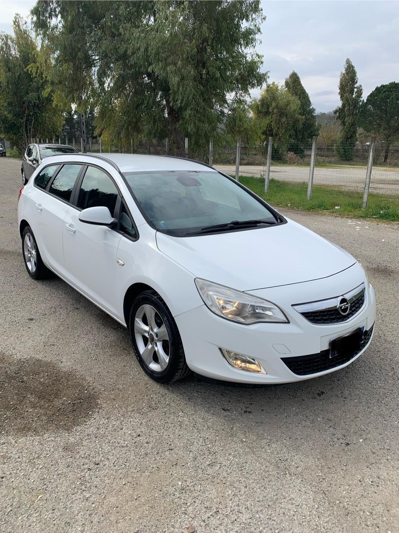 Opel Astra 1.7 CDTI 110CV Sports Tourer Cosmo