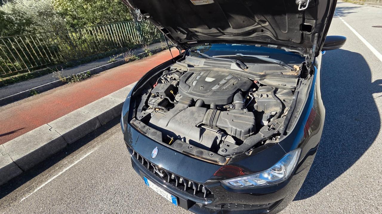 Maserati Ghibli V6 Diesel 275 CV Nerissimo Edition