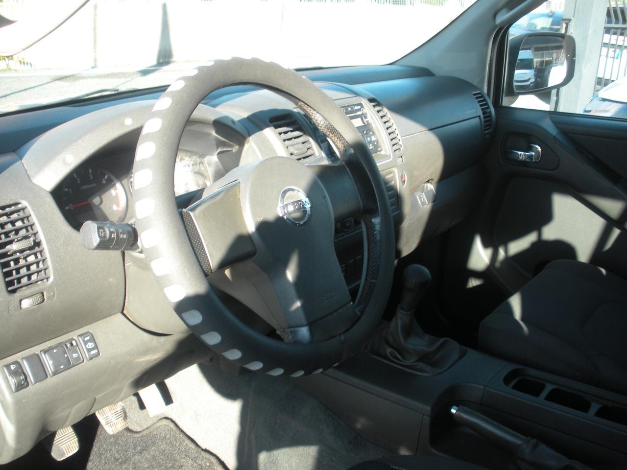 Nissan Navara 2.5 dCi 4 porte Double Cab XE