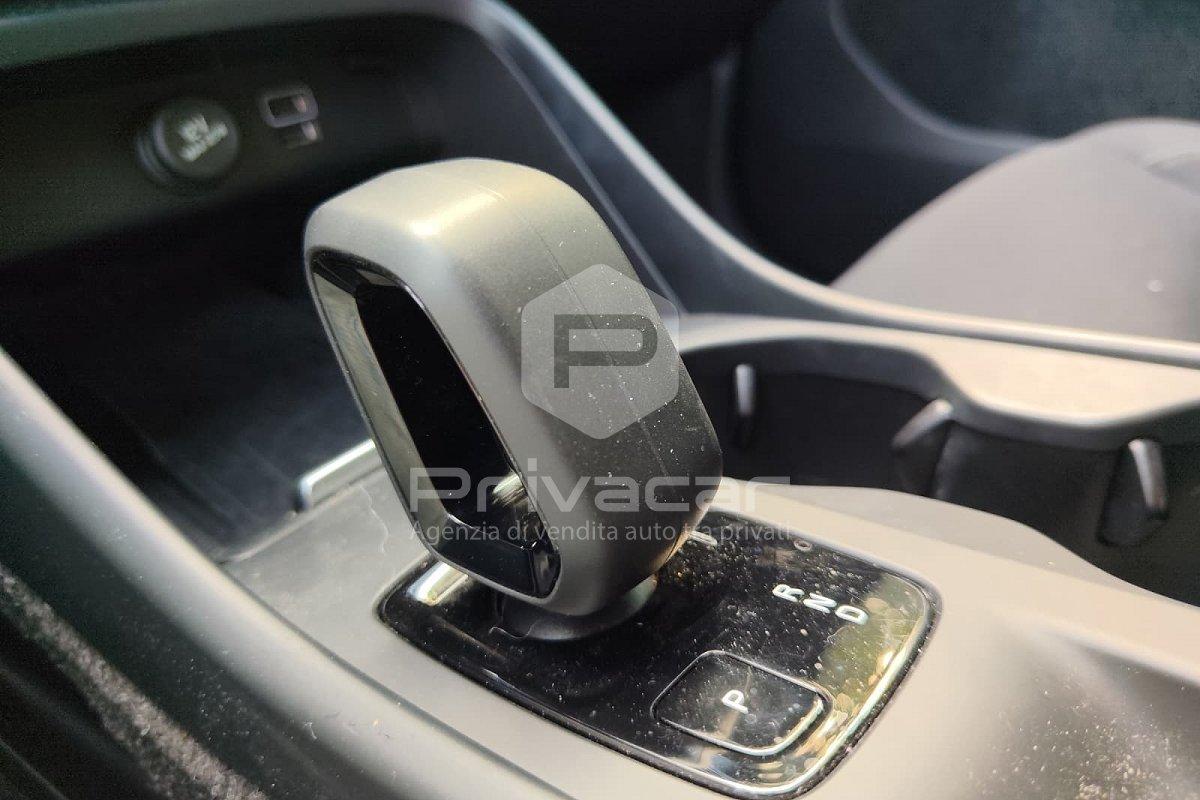 VOLVO XC40 B4 AWD Geartronic Momentum Pro
