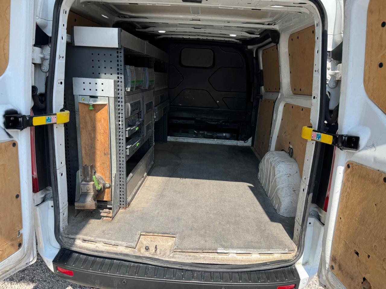 Ford Tourneo Custom AUTOCARRO
