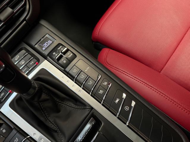 PORSCHE Macan 2.0
