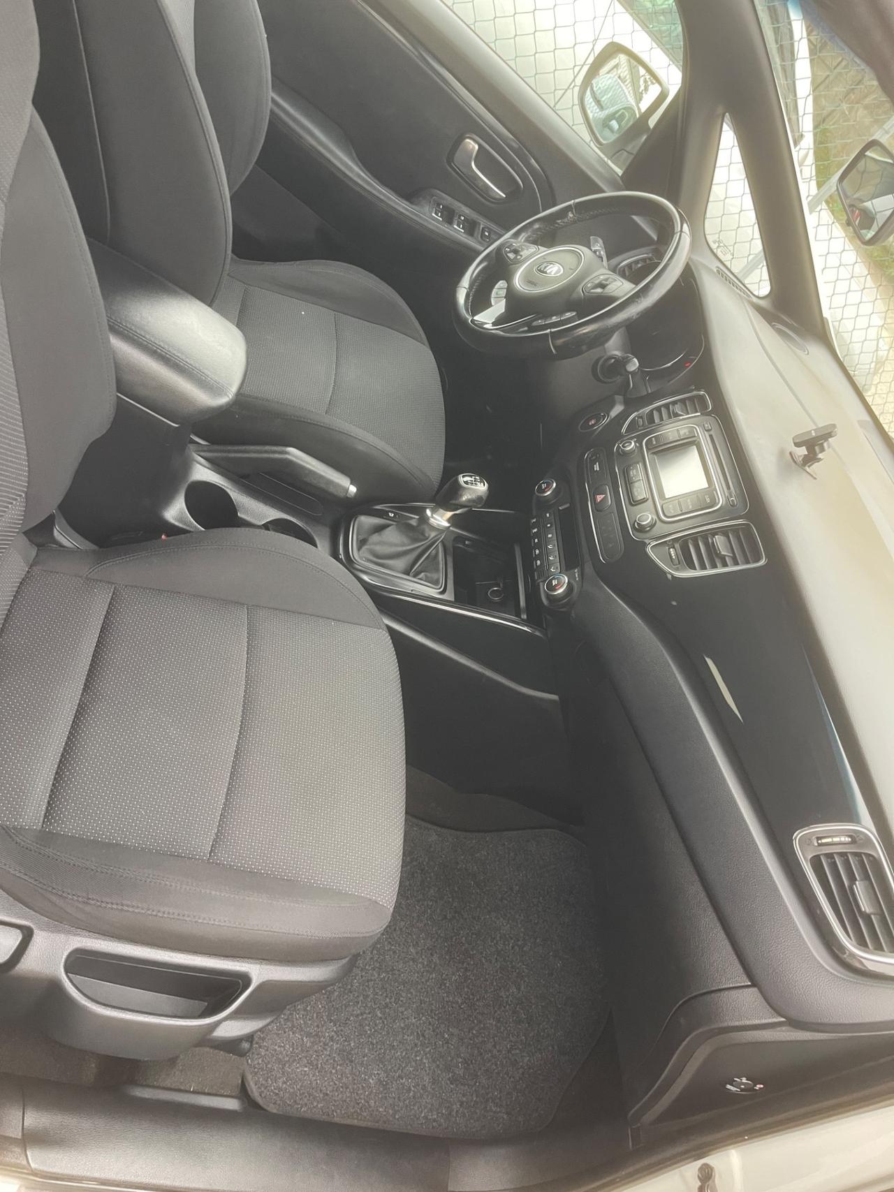 Kia Carens 1.7 CRDi 115 CV Cool