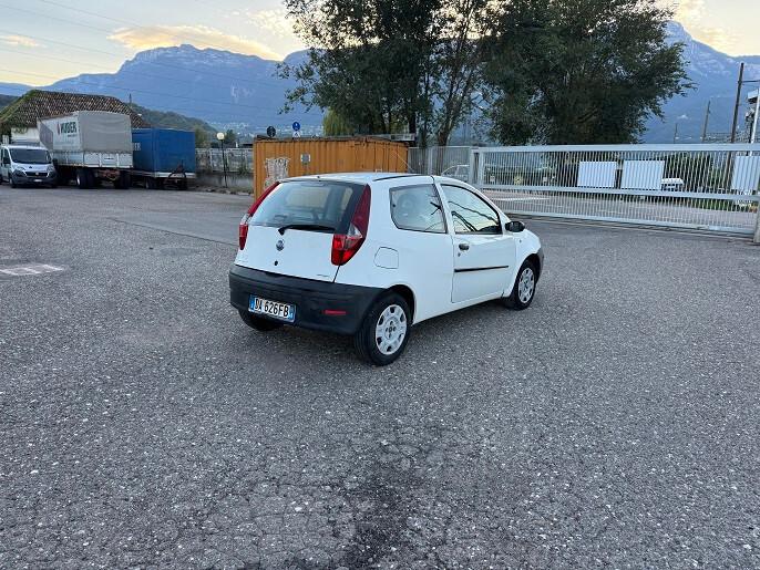 Fiat Grande Punto 1.3 MJT 75 CV 3 porte Dynamic