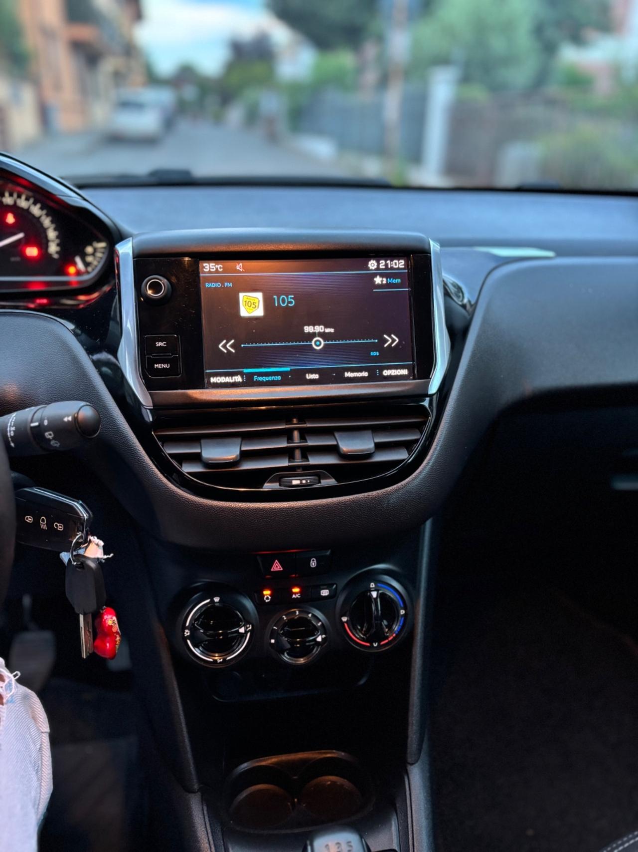 Peugeot 208 PureTech 82 5p. GPL Allure