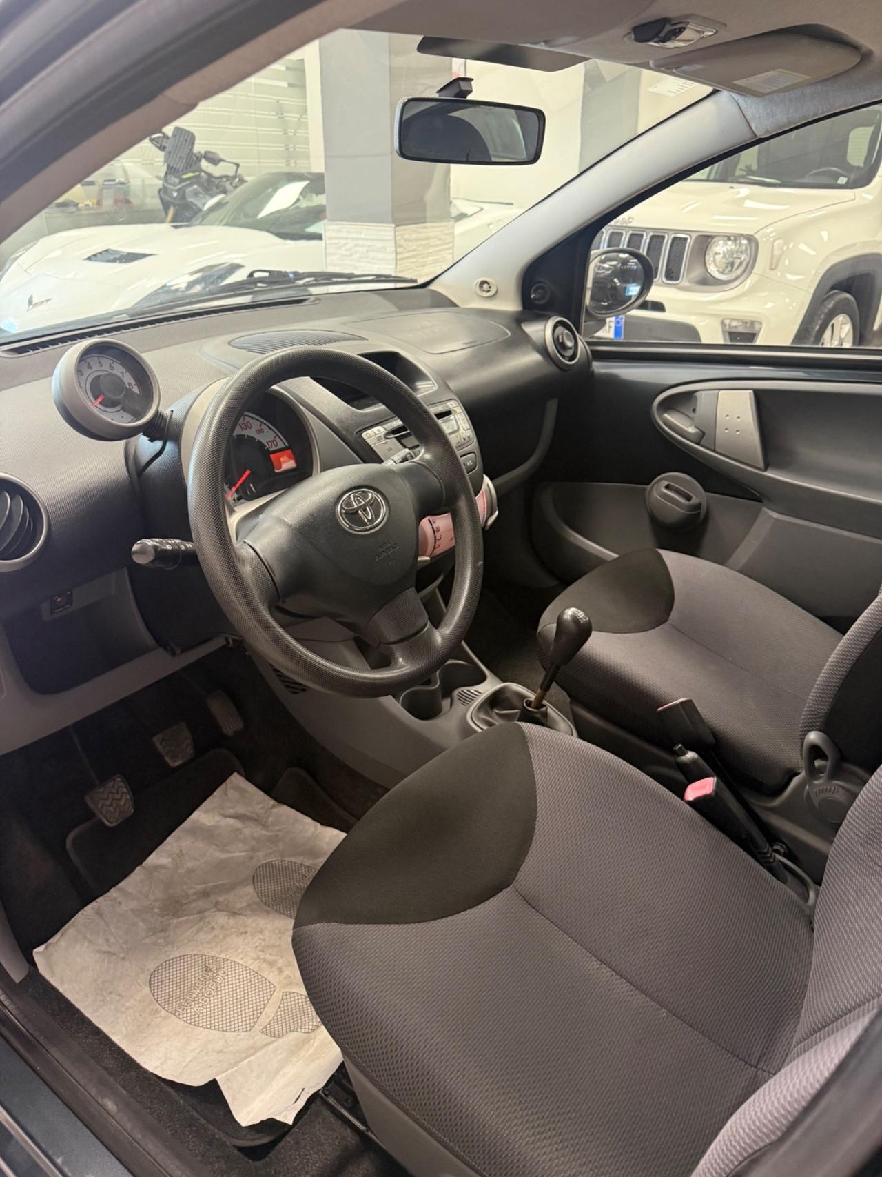 Toyota Aygo 1.0 12V VVT-i 5 porte Now