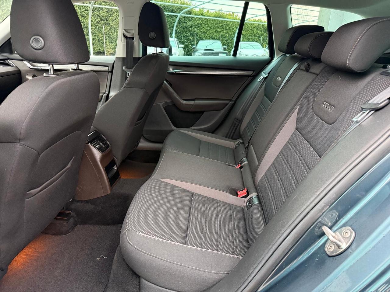 Skoda Octavia 2.0 TDI SCR 184 CV DSG Wagon 4x4 Scout