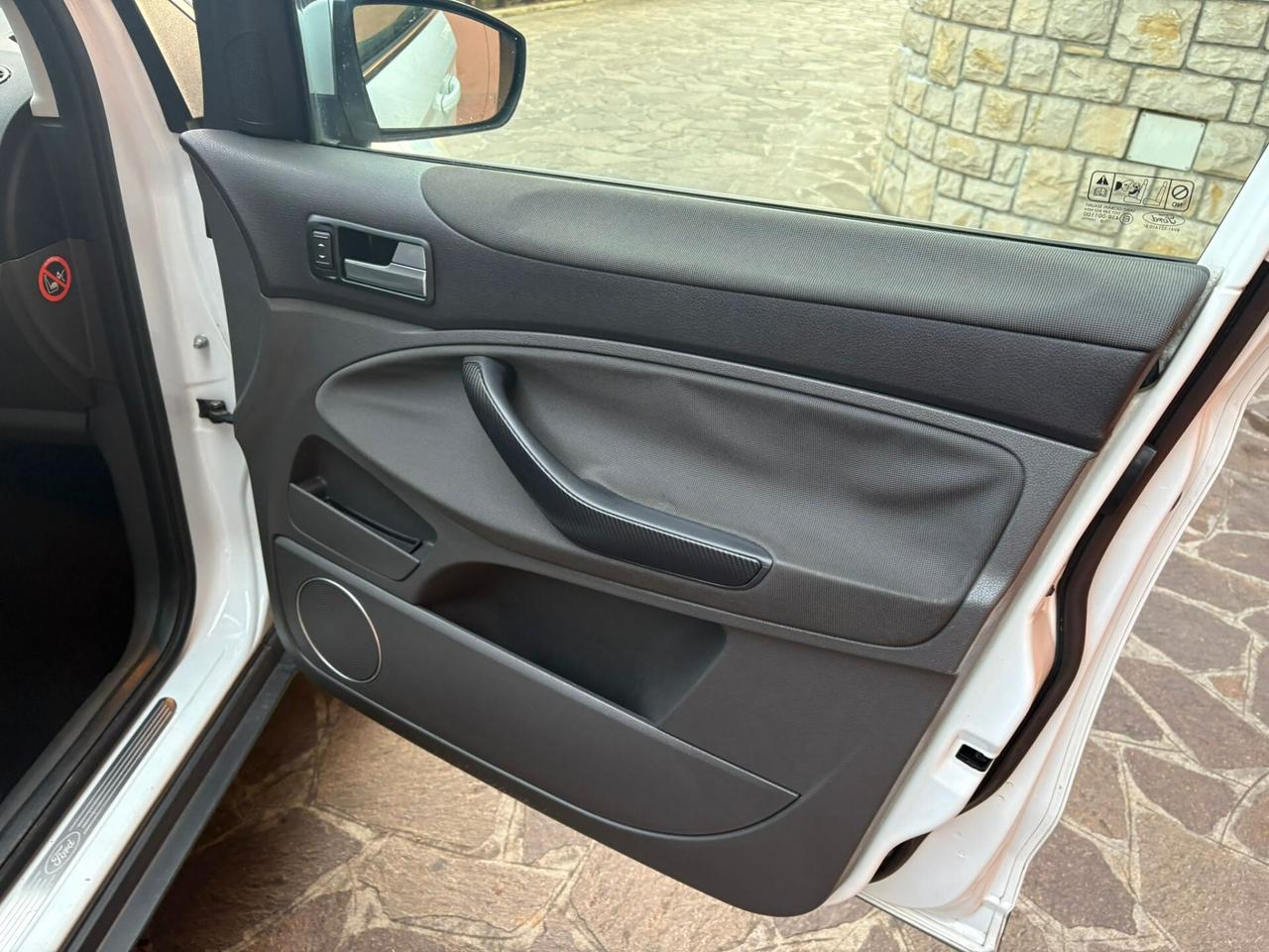 Ford Kuga 2.0 TDCi 140 CV 2WD Titanium DPF