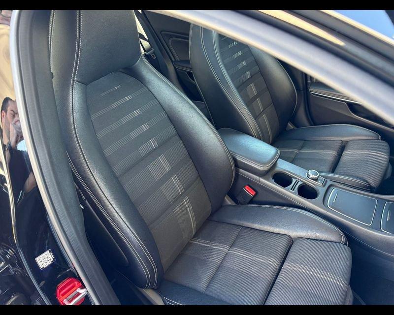 Mercedes-Benz GLA GLA 200 d Automatic Night Edition