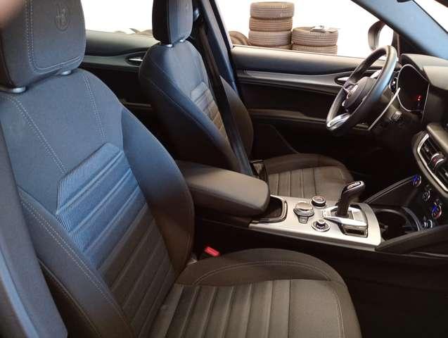 Alfa Romeo Stelvio 2.2d 160cv Sprint Navi+Palette al Vol.+Camera