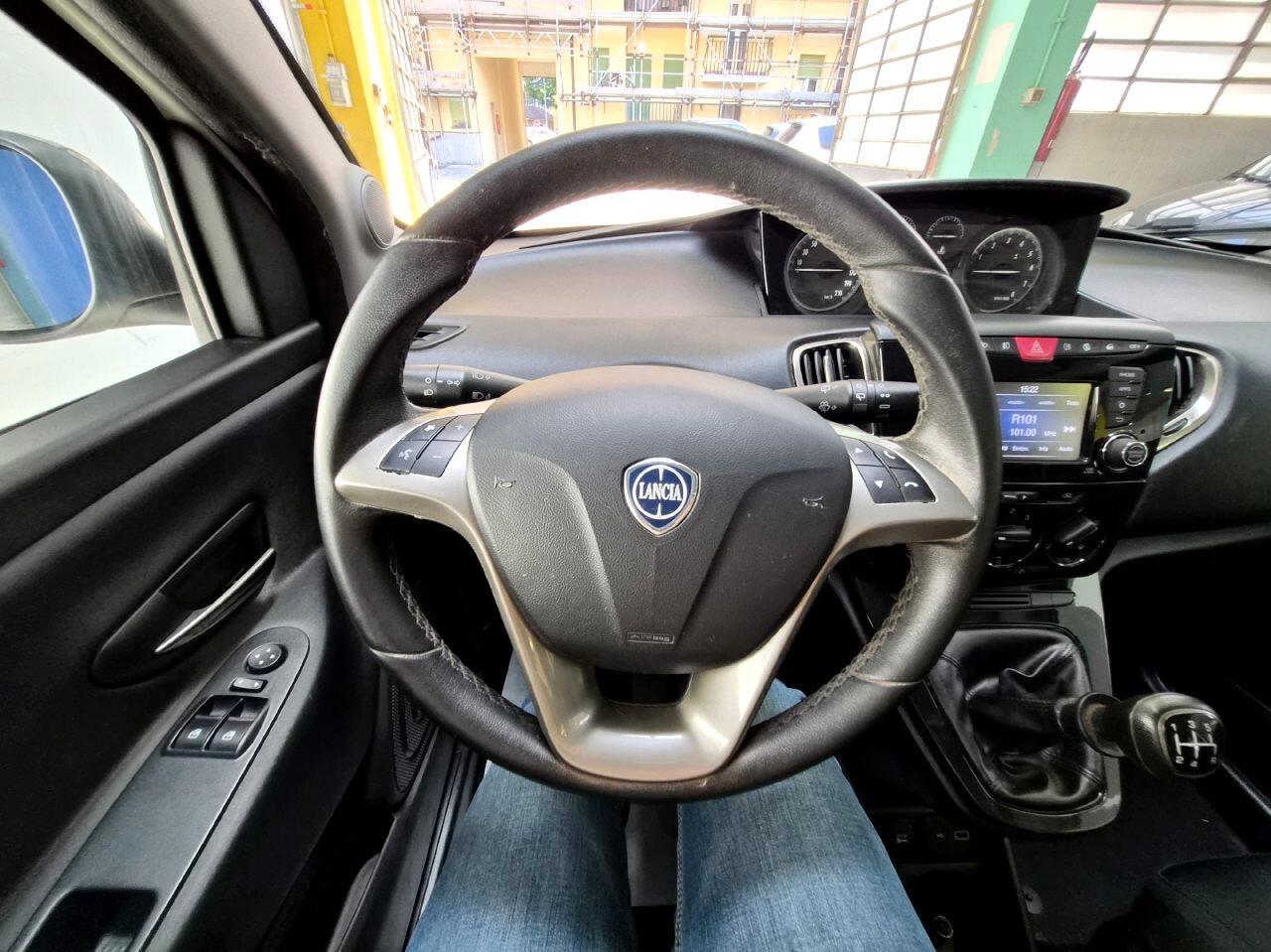 Lancia Ypsilon 1.2 GPL Gold