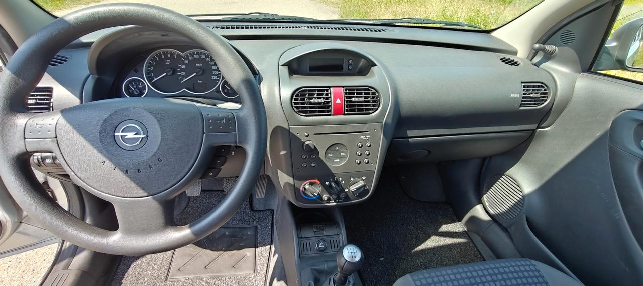 Opel Corsa 1.0 Benzina - Neopatentati