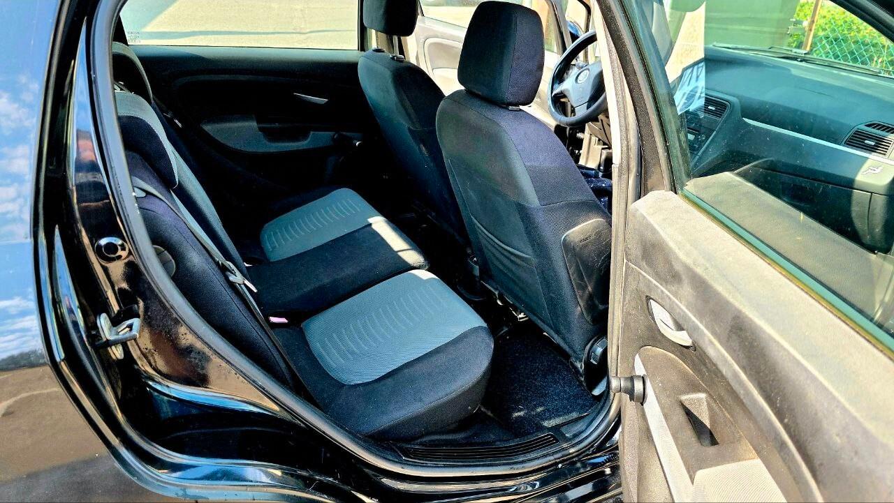 Fiat Grande Punto 1.2 NEOPATENTATI GANCIO TRAINO