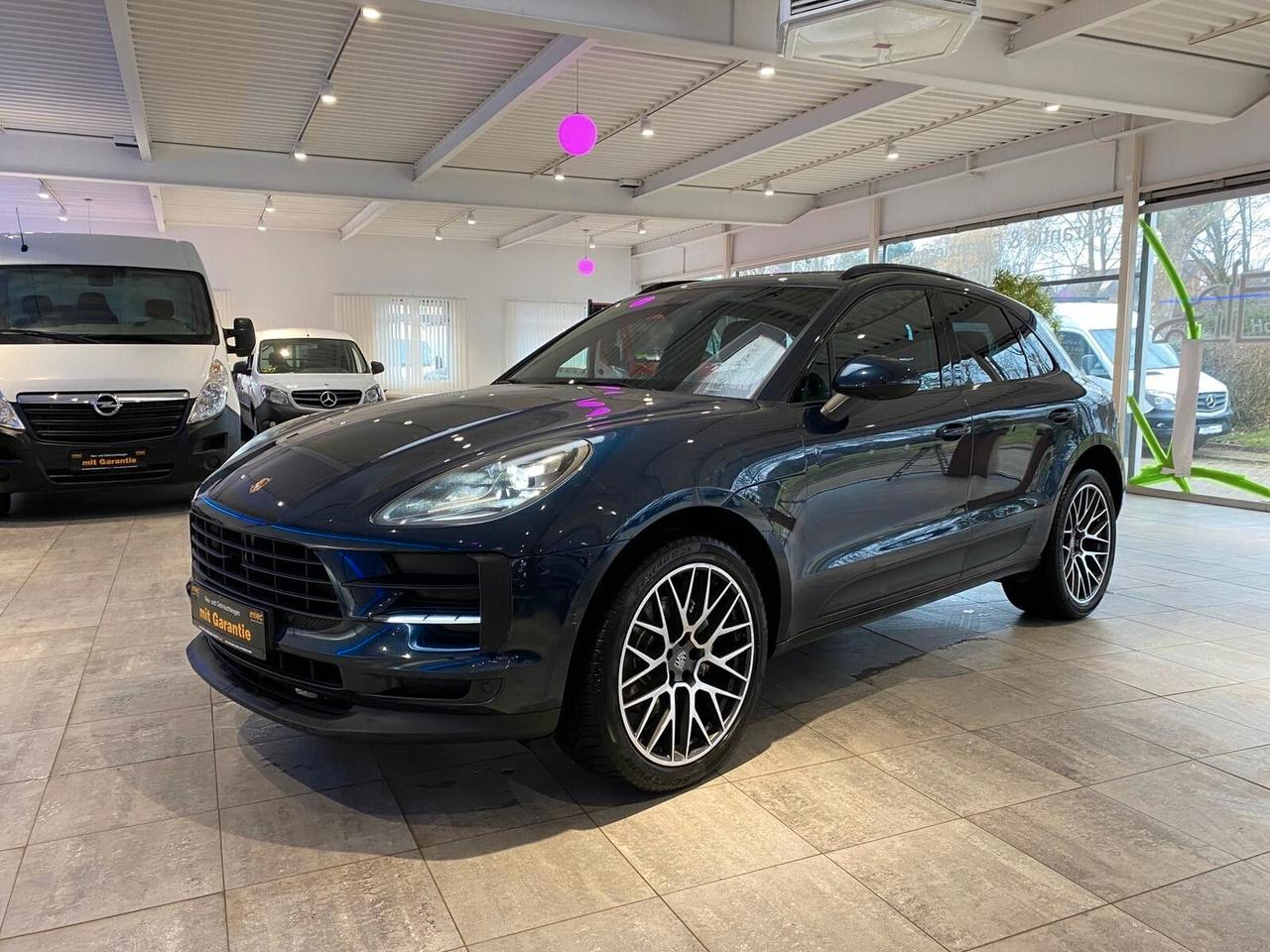 Porsche Macan 2.0 Sport Design*Sedili a 18 regolazioni*
