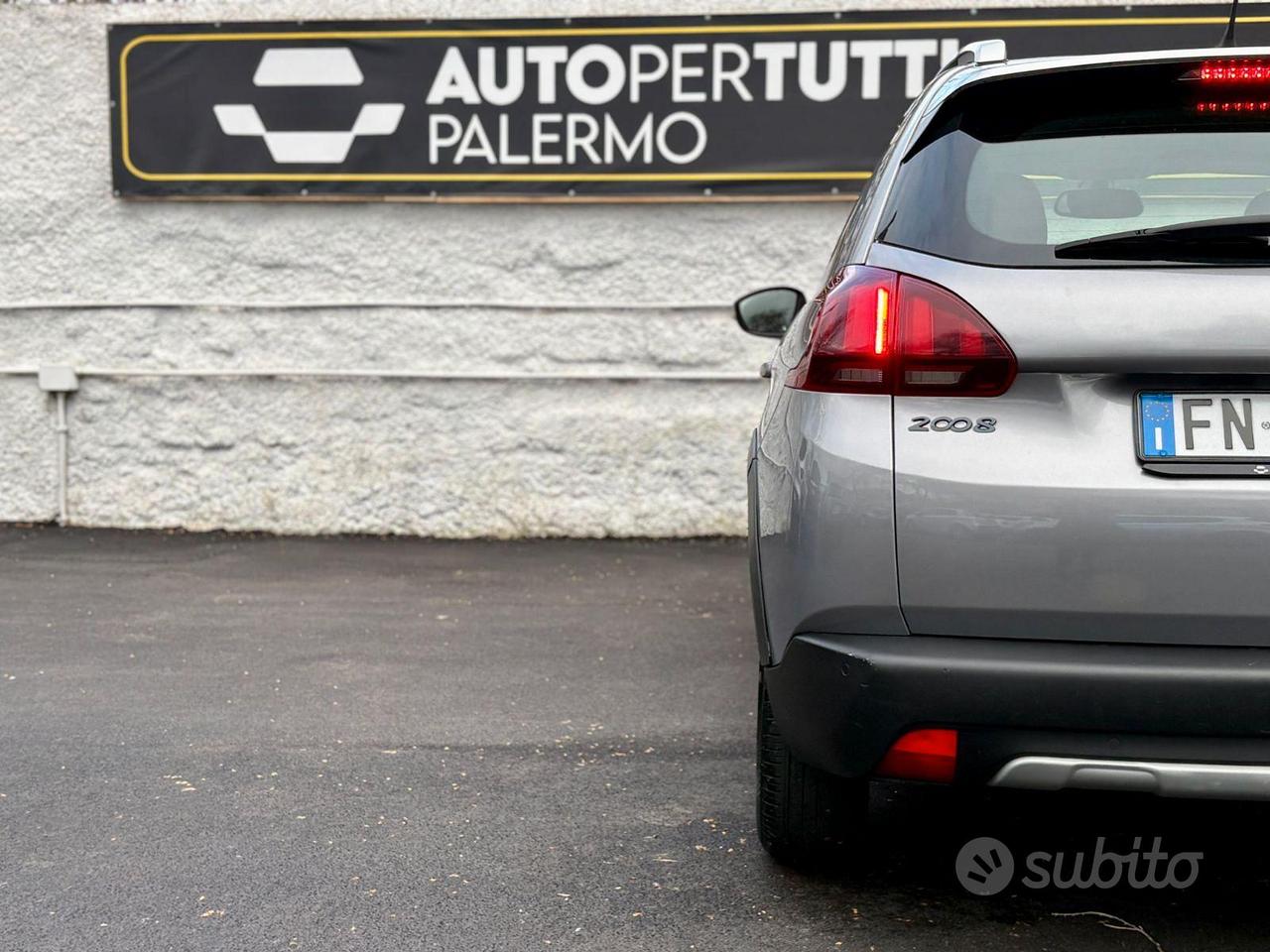 PEUGEOT 2008 1.6 BlueHDi (100CV) Black Matt