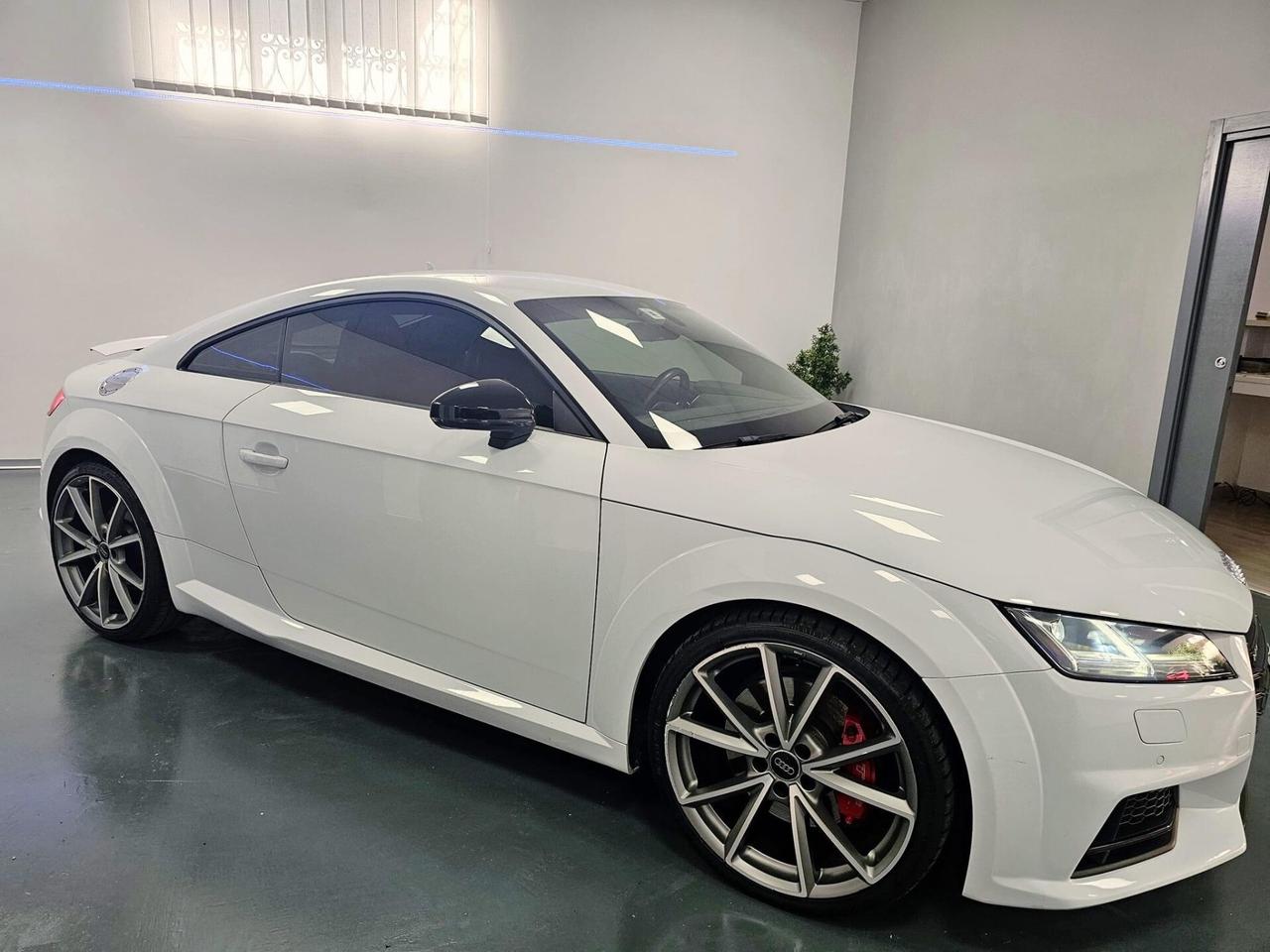 Audi TT TTS Coupé 2.0 TFSI 310 CV quattro S tronic