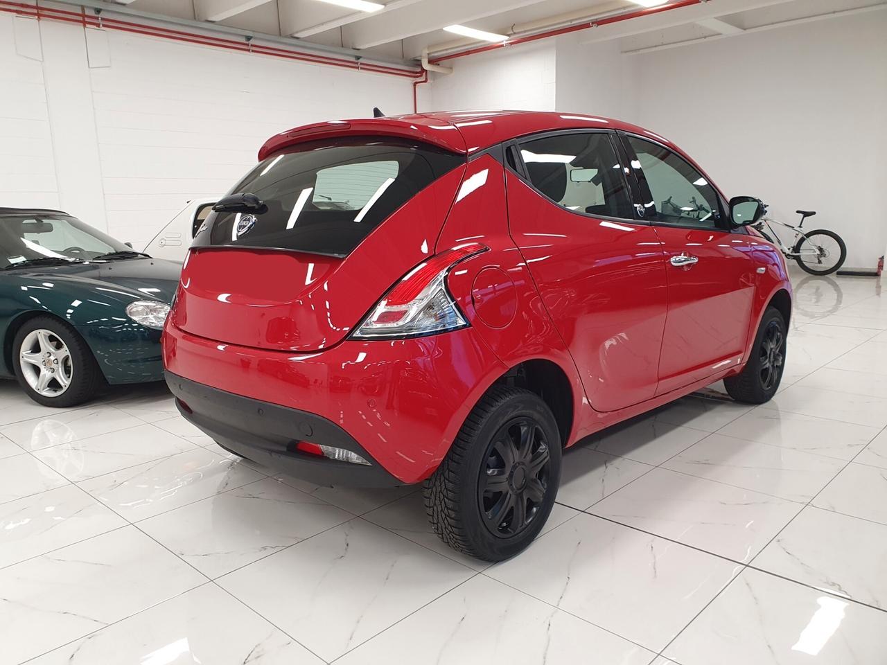 Lancia Ypsilon 0.9 TwinAir 85 CV 5 porte S&S Gold