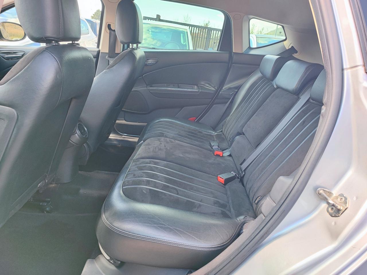 Lancia Delta 1.6 MJT Silver