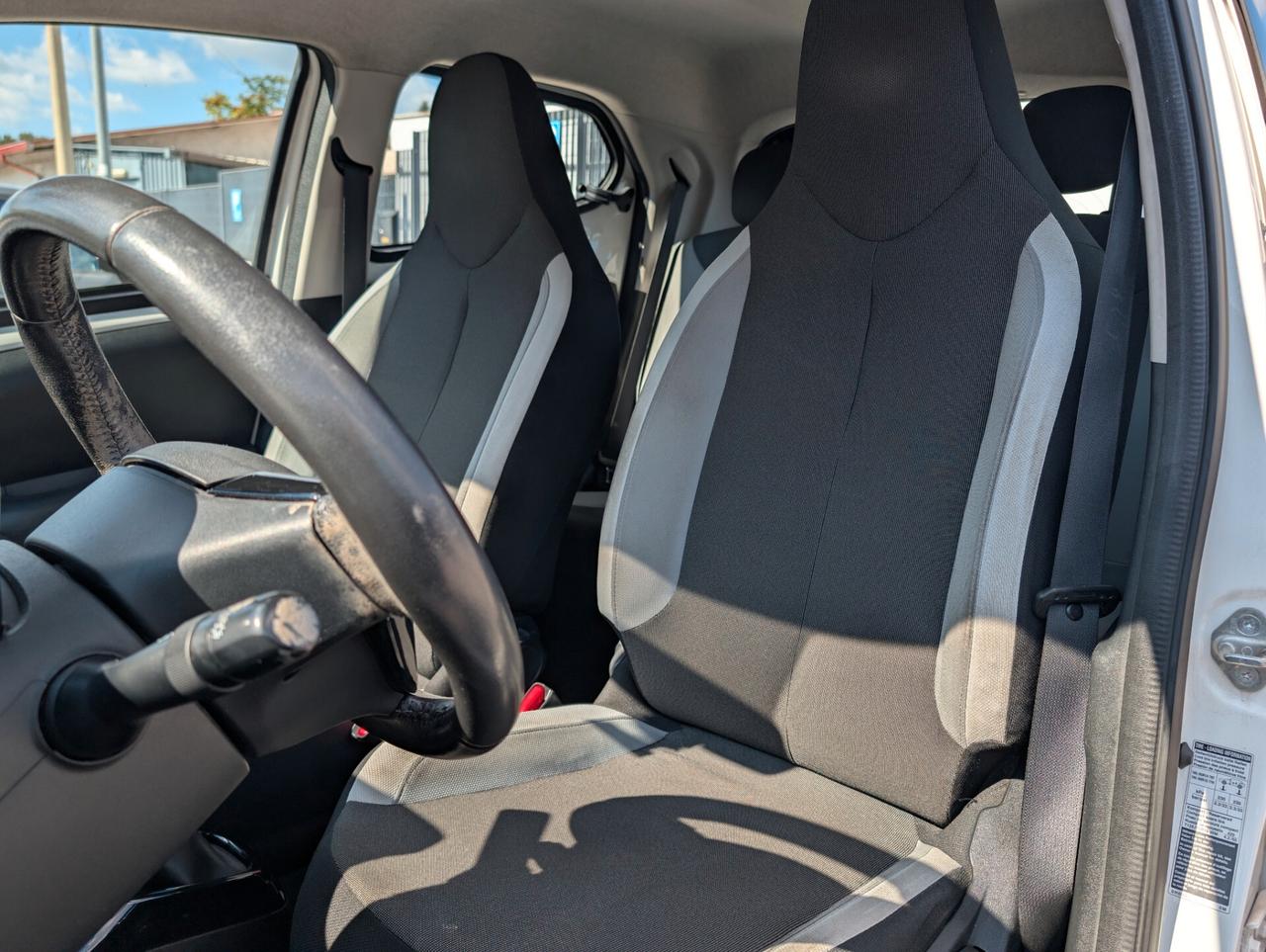Toyota Aygo 1.0 VVT-i 69 CV 5 porte x-cool