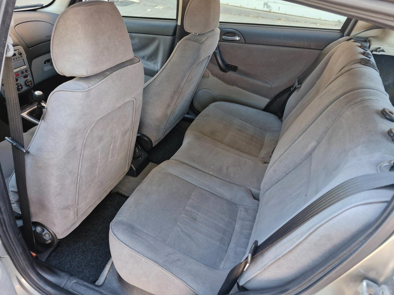 Alfa Romeo 147 1.9 JTD M-JET 16V 5 porte Dist.