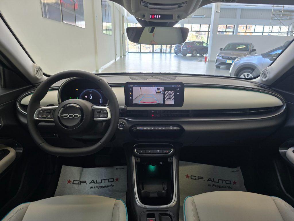 Fiat 600 Hybrid DCT MHEV La Prima