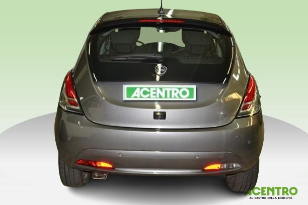 LANCIA New Ypsilon 1.0 70cv Hybrid Gold