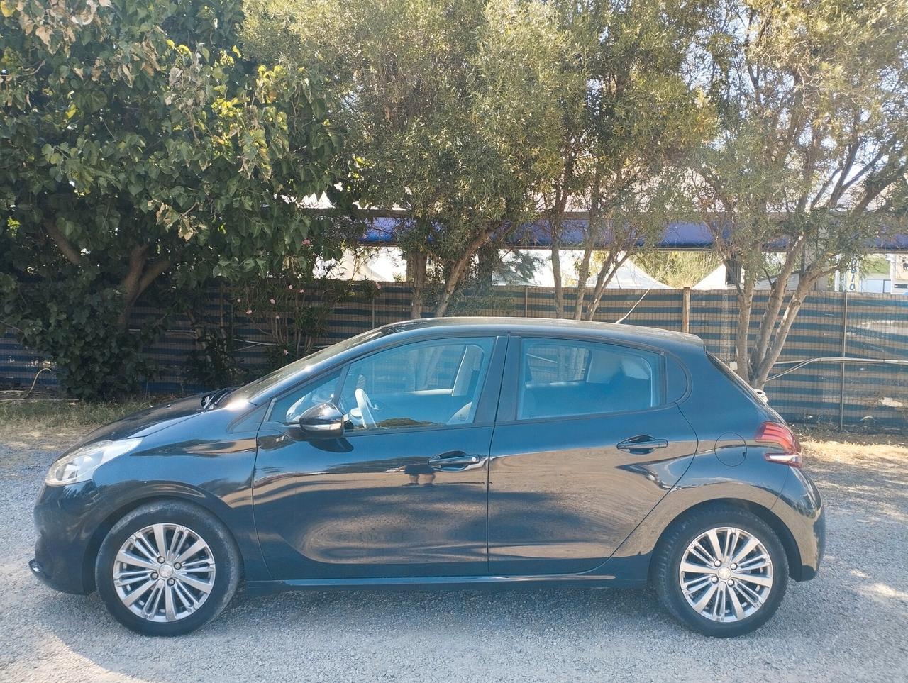 Peugeot 208 BlueHDi 75 5 porte Allure