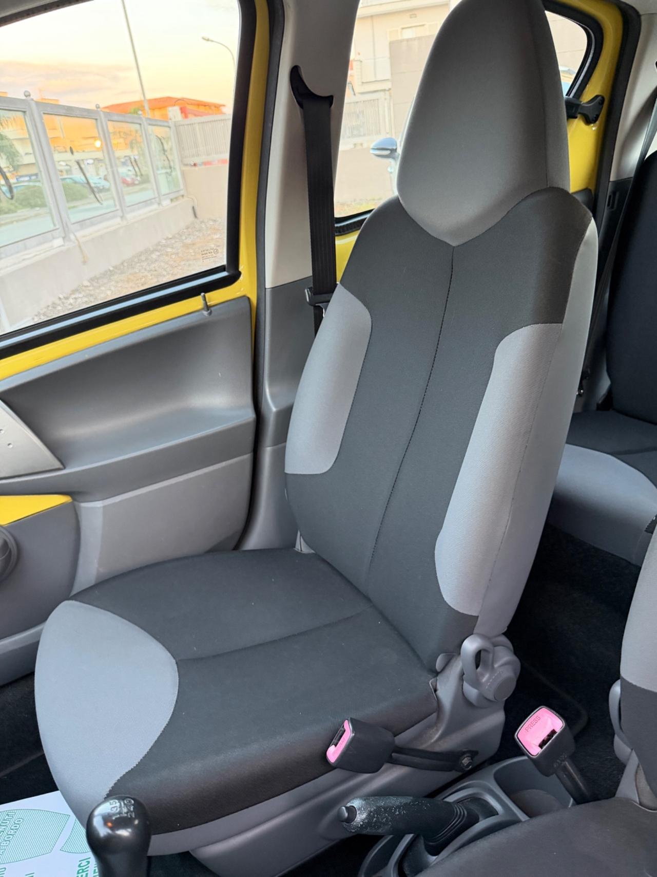 Peugeot 107 1.0 68CV 5p. Sweet Years