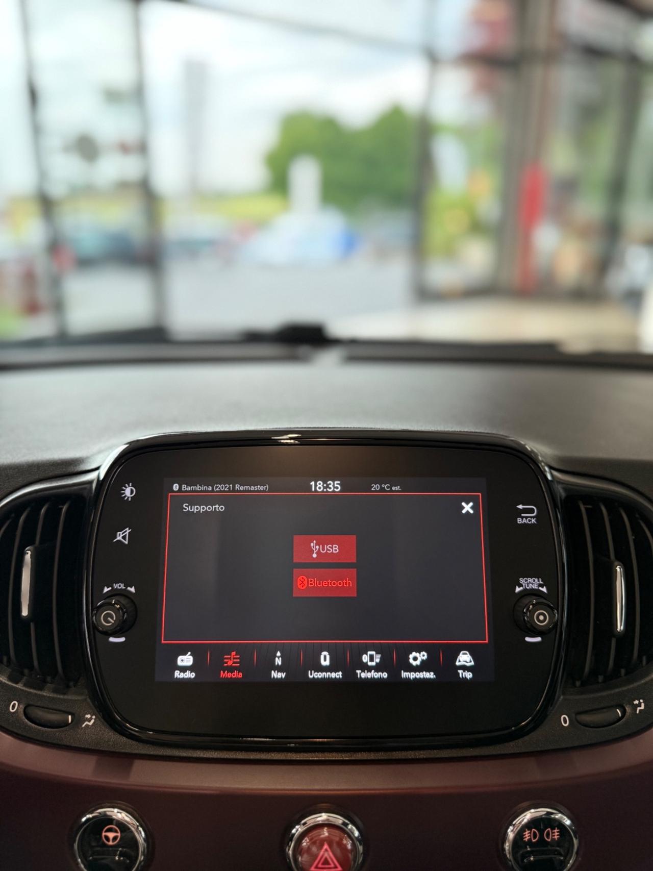 Fiat 500 C 1.0 Hybrid DOLCEVITA 06/2020 Neopatentati