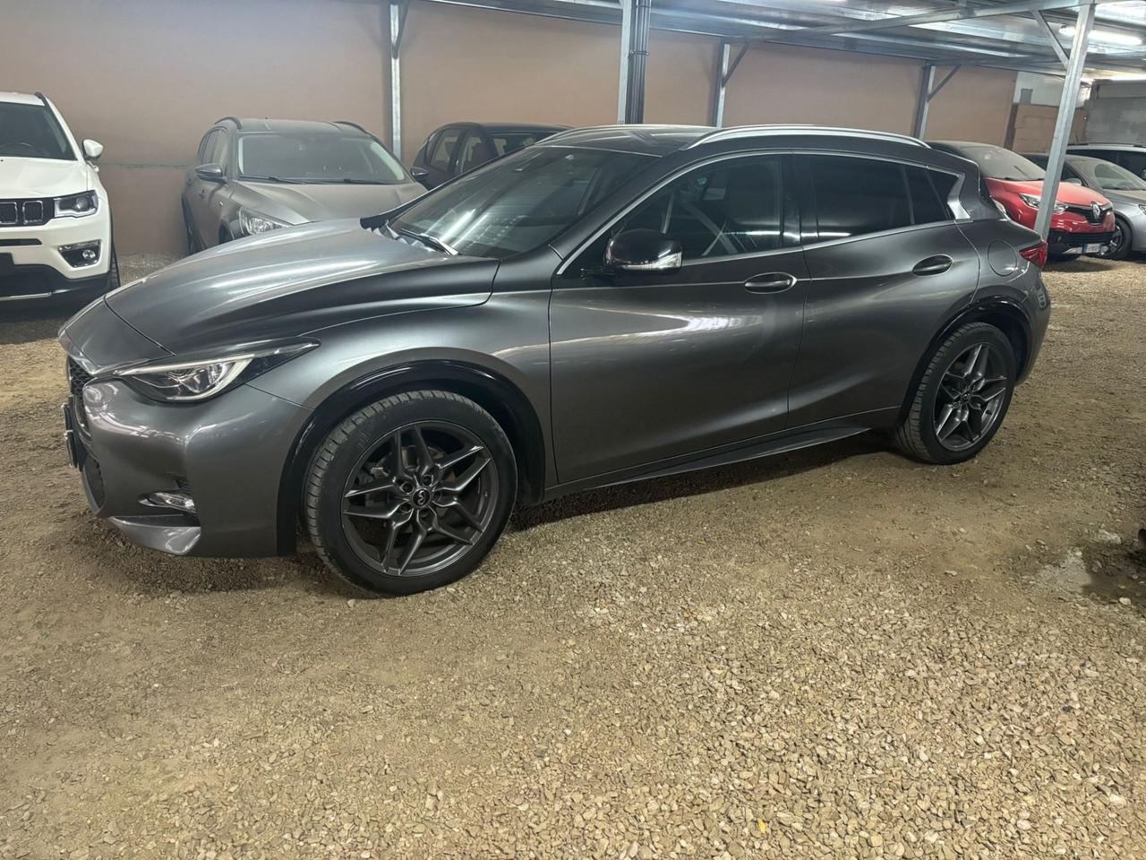 Infiniti Q30 1.5 diesel Sport
