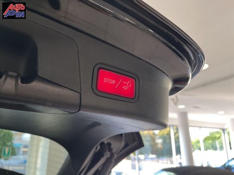 Mercedes-Benz GLA GLA 200 d Automatic Premium *Tetto*Ambient light*