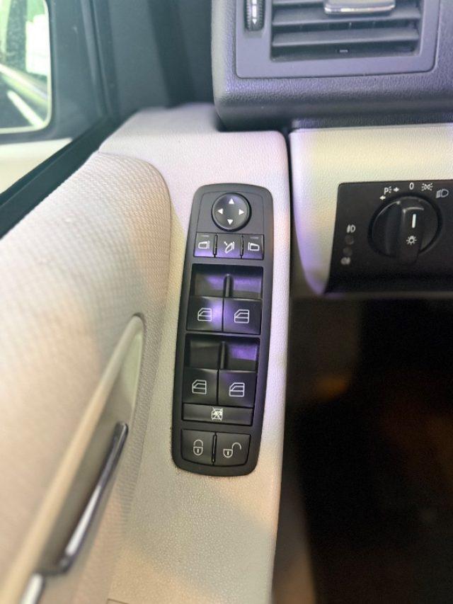 MERCEDES-BENZ A 150 Avantgarde Edition 10