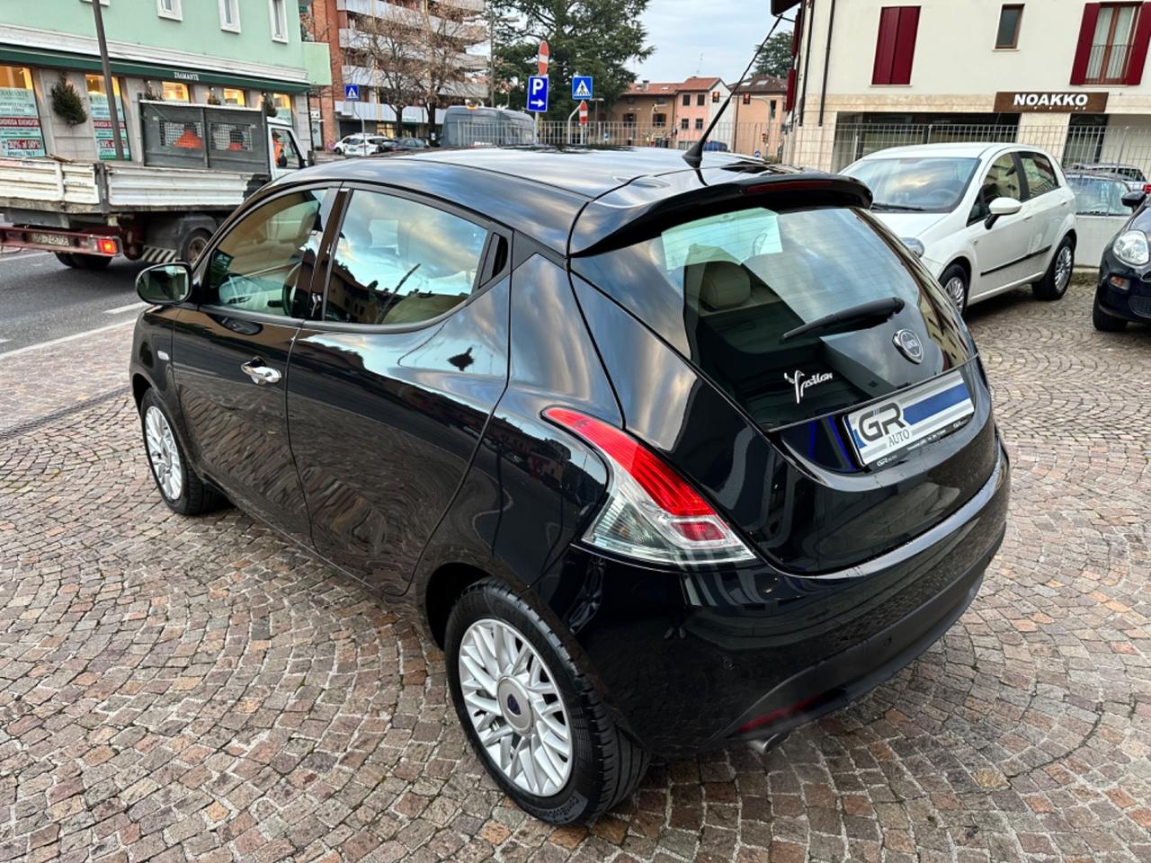 Lancia Ypsilon 1.2Bz 69CV 5P Gold - Neopatentati