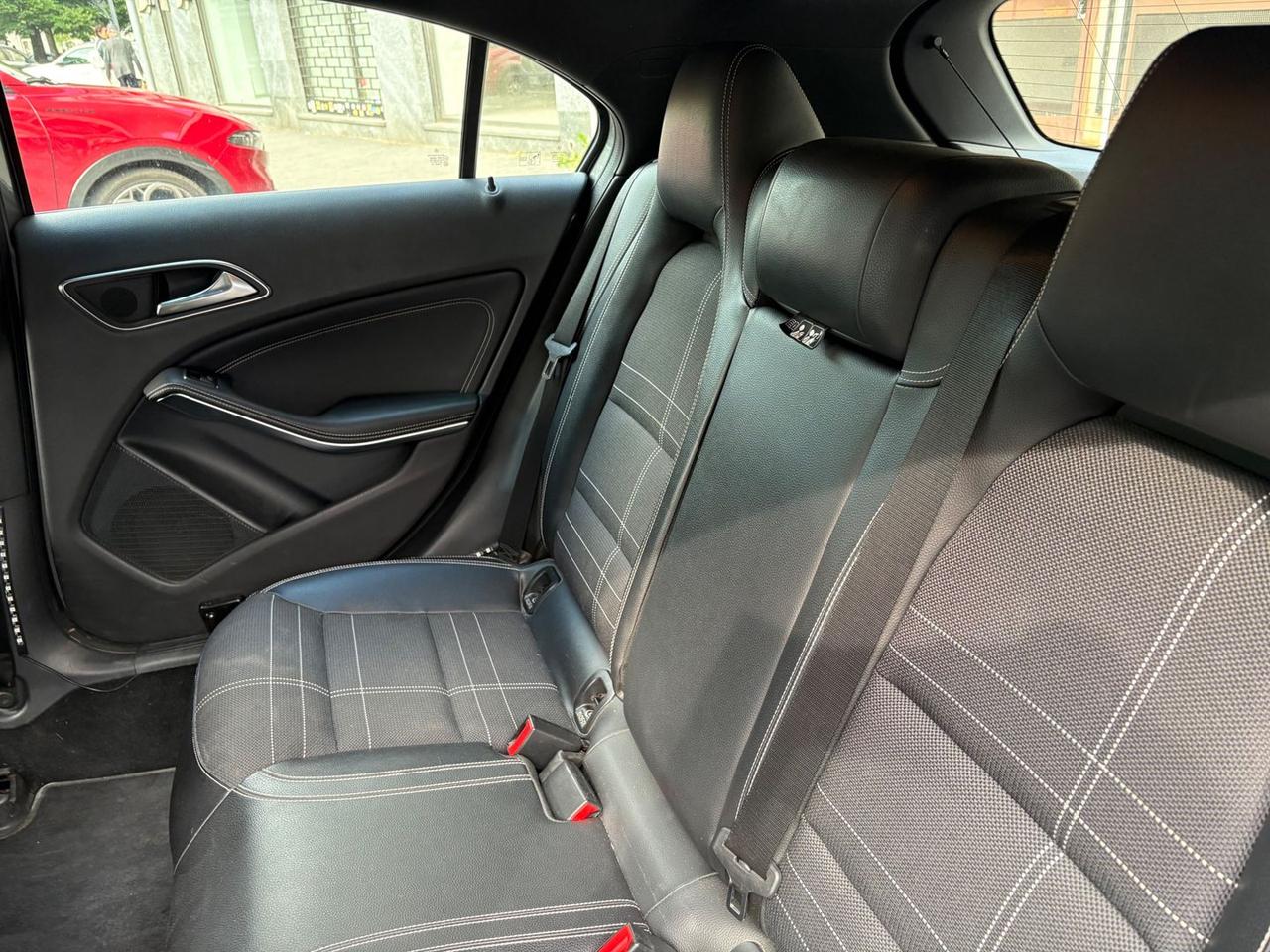 Mercedes-Benz A 200 CDI BlueEFFICIENCY Sport #5435