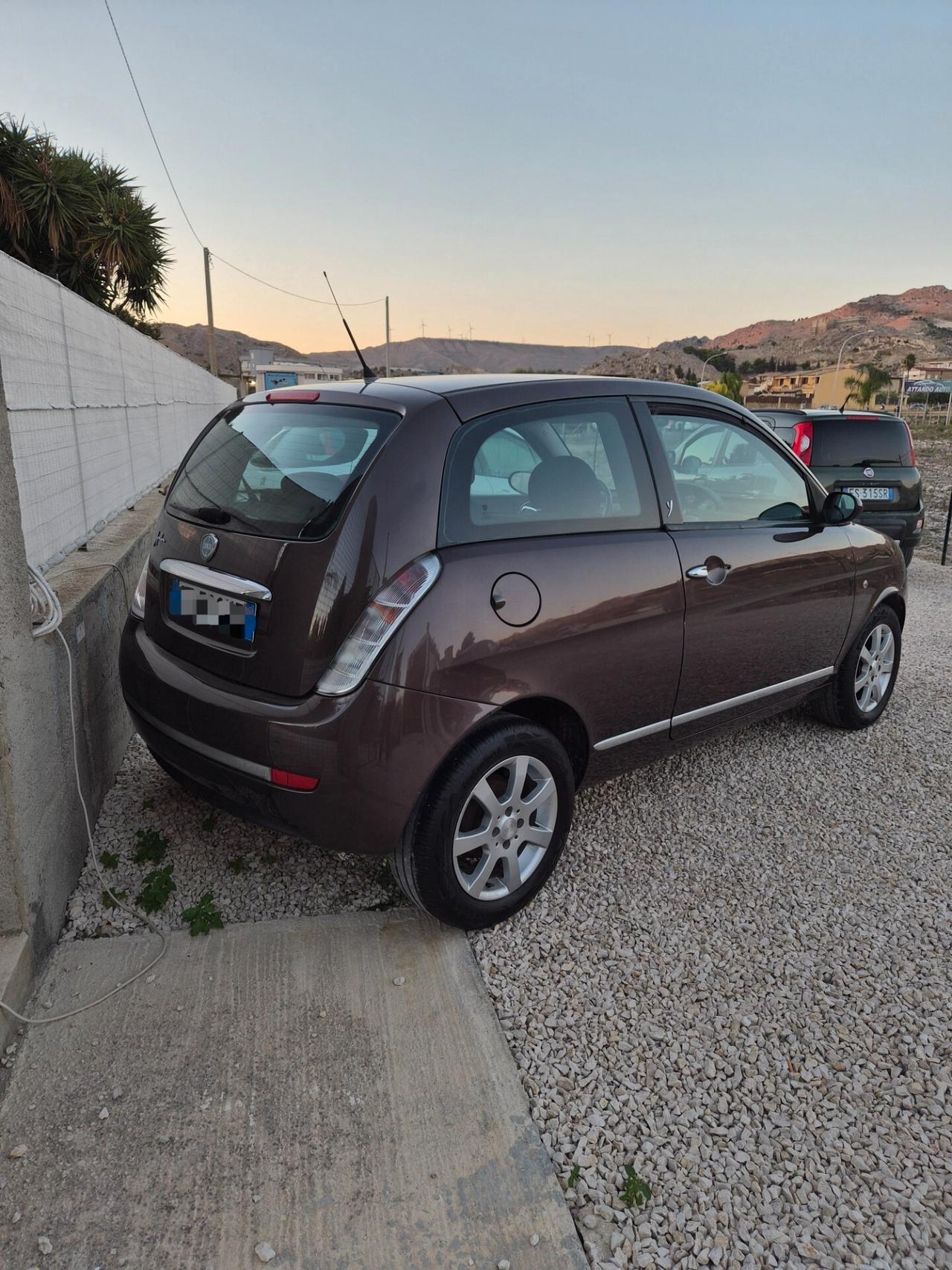 Lancia Ypsilon 1.4 Platino