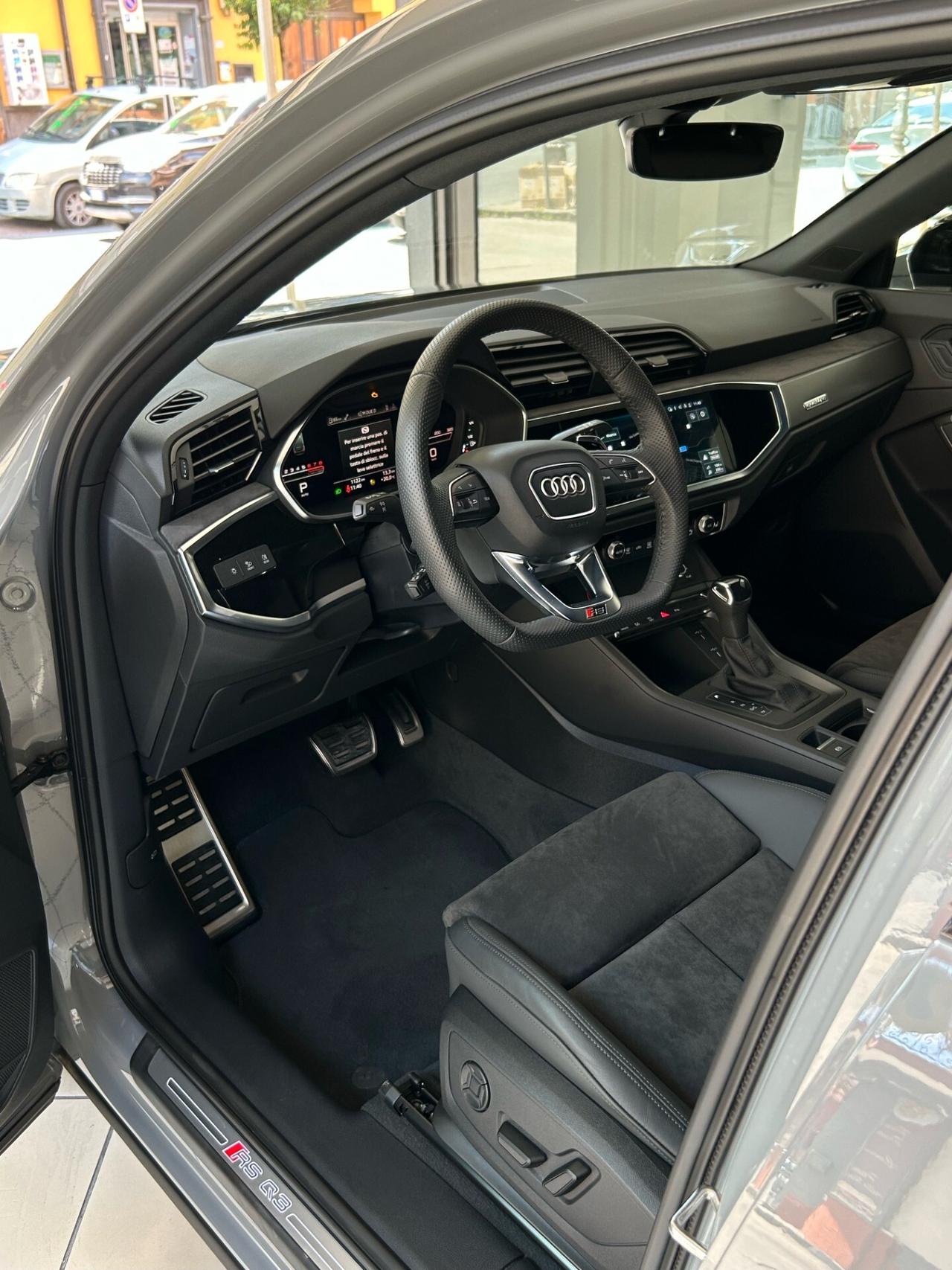 Audi Q3 RS Q3 Sportback 2.5 TFSI quattro