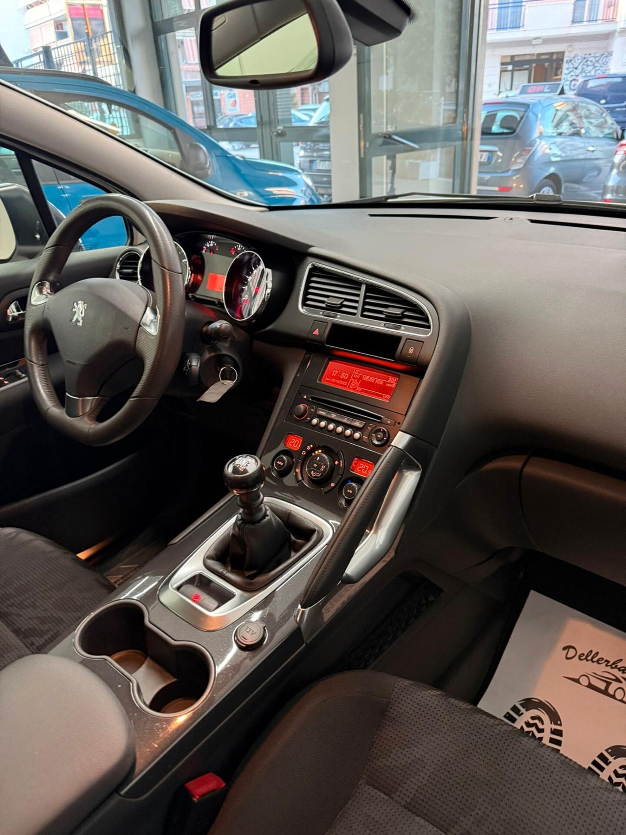 Peugeot 3008 1.6 HDi 115CV Allure