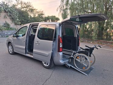 Peugeot Partner Pianale ribassato con rampa disabili in carrozzina