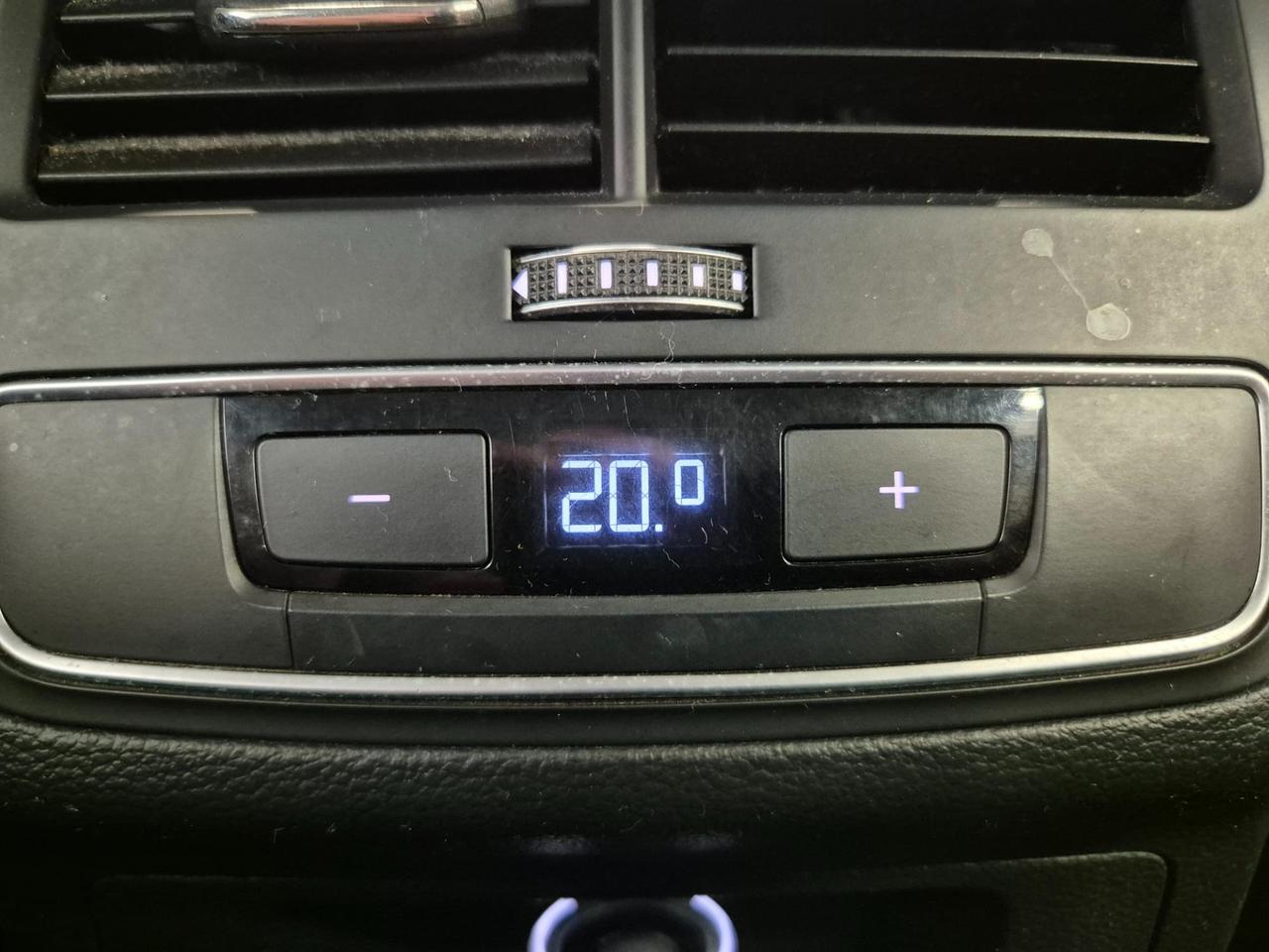 Audi A4 Avant 30 2.0 tdi Business 122cv s-tronic - NEOPATENTATI - Cruise/Lim - Sens. Park.