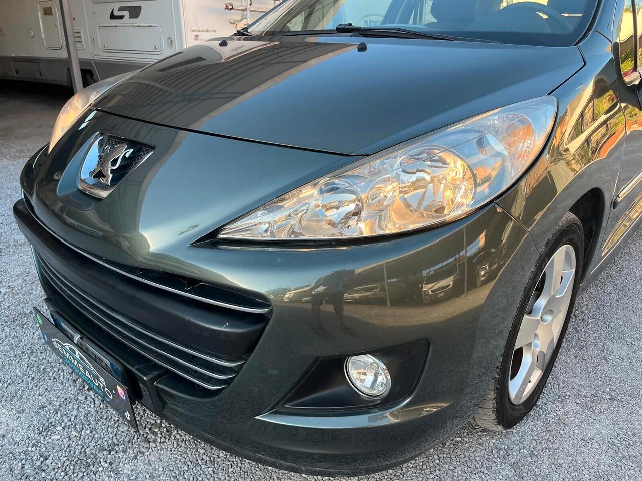 Peugeot 207 2010 Premium Sport 1.6 HDi 90CV Euro5