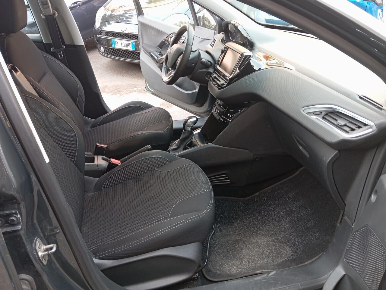 Peugeot 208 PureTech 1200 Allure offerta del mese